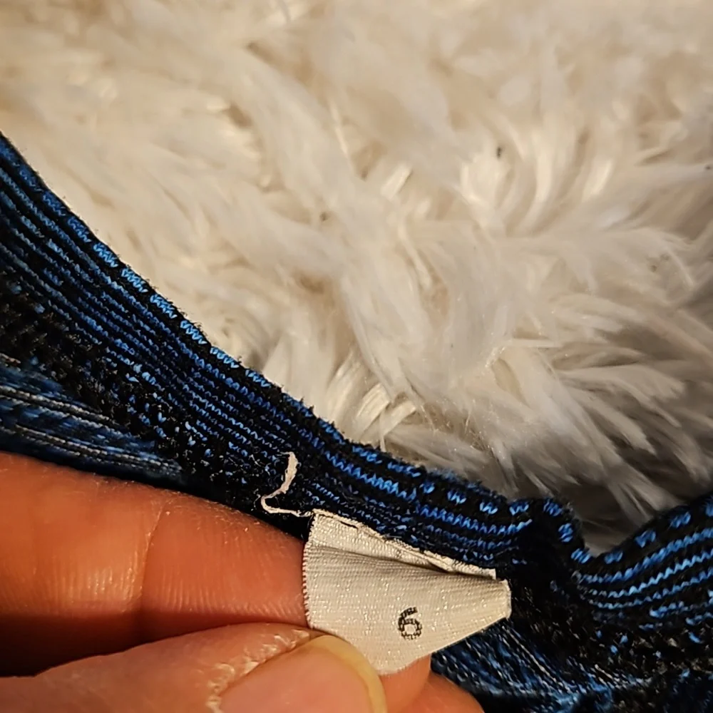 Lululemon Crush The Distance Top‎ Size 6
